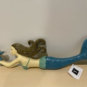 Cute mermaid 🧜‍♀️ decoration for the wall. Hang it anywhere you want to.